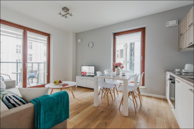 P&O Serviced Apartments Solec Varşovia Exterior foto