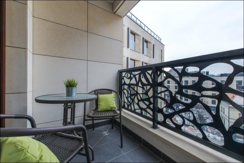 P&O Serviced Apartments Solec Varşovia Exterior foto