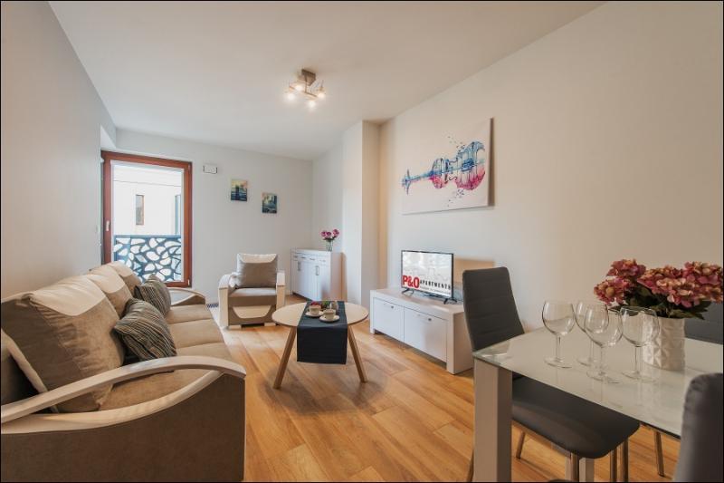 P&O Serviced Apartments Solec Varşovia Exterior foto